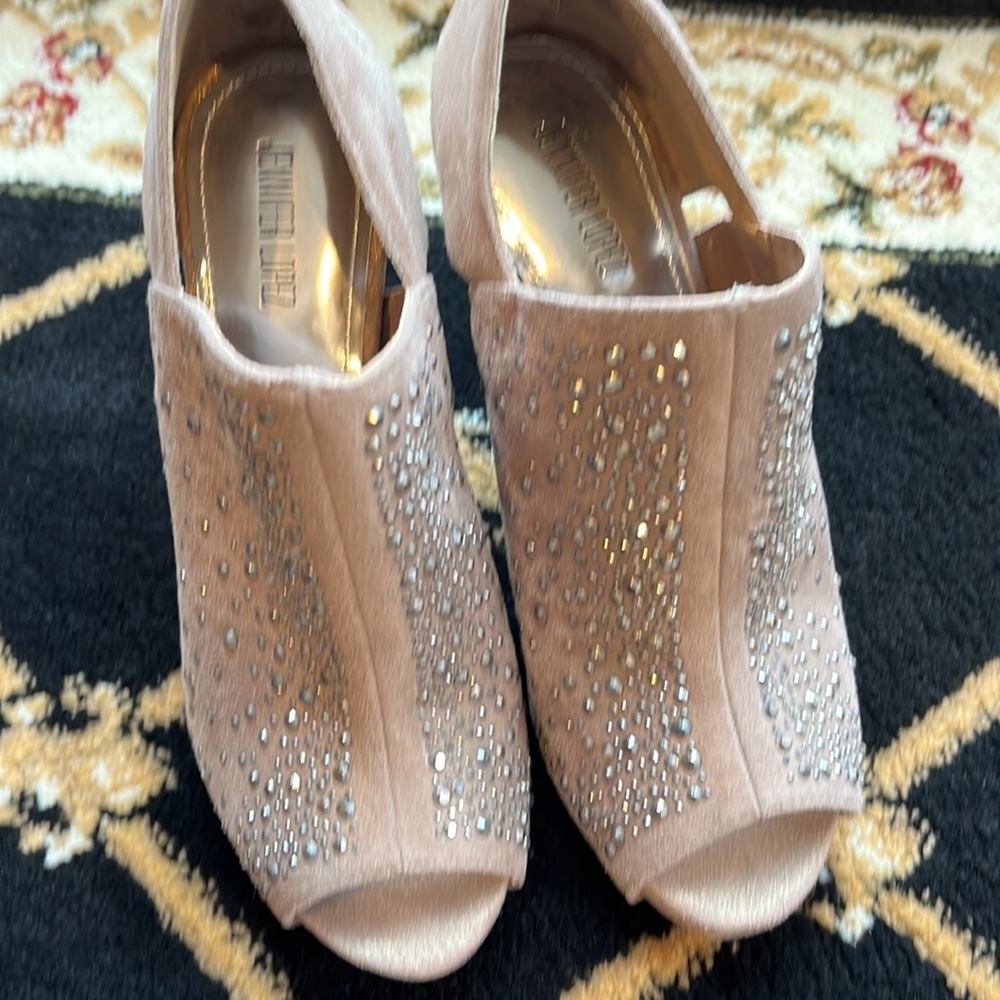 Jennifer Lopez Peep Toe Shoe Booties With Gunmetal Metallic Stones Size 7 1/2